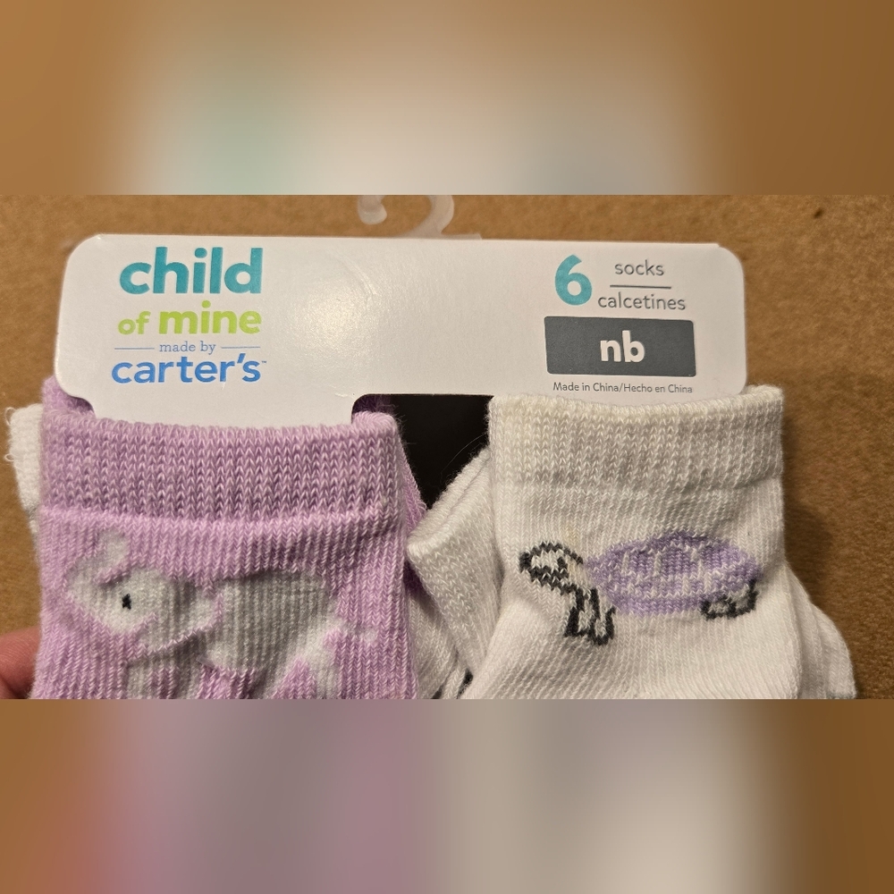 Carters newborn socks - Picture 2 of 4